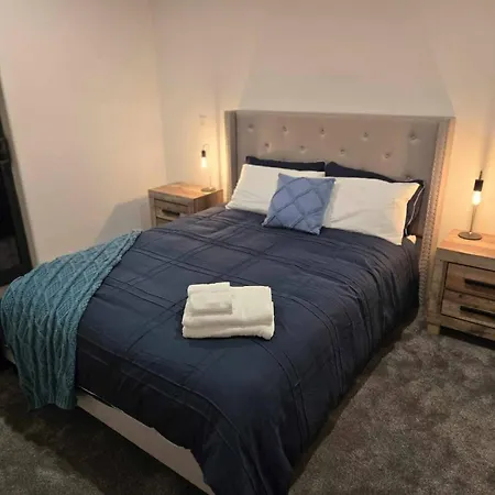 Cbd Apartment 1 - 2 Bed 2 Bath